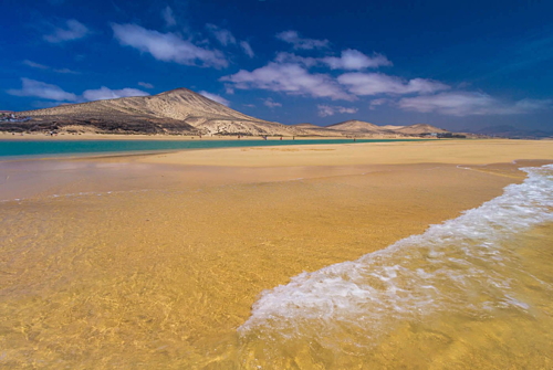 Đảo Fuerteventura còn sở hữu nhiều bãi biển đẹp, cát mịn khác. Ảnh: Hello canary islands.