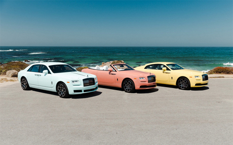 Ba mẫu Rolls-Royce đặc biệt thuộc bộ sưu tập 13 mẫu Bespoke lấy cảm hứng từ các ngọn đồi, cát và biển ở Pebble được hãng xe siêu sang mang đến giới thiệu tại tuần lễ Monterey năm nay.