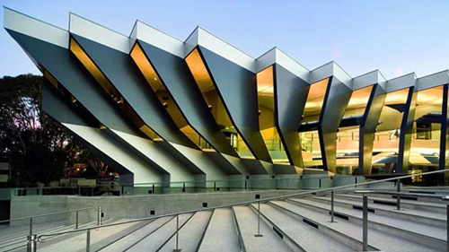 Tòa nhà biểu tượng của Đại học Quốc gia Australia. Ảnh: Topuniveristies