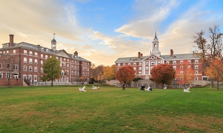 Một góc quen thuộc ở Đại học Harvard. Ảnh: Shutterstock