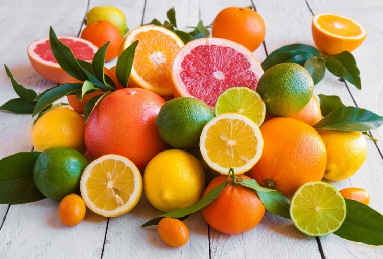 Trên website chính thức của Cục Hải quan và Biên phòng Mỹ, mọi loại trái cây họ cam chanh bị cấm vì chúng có thể mang mầm bệnh đe dọa đến nông nghiệp địa phương. Ảnh: San Diego Union-Tribune.