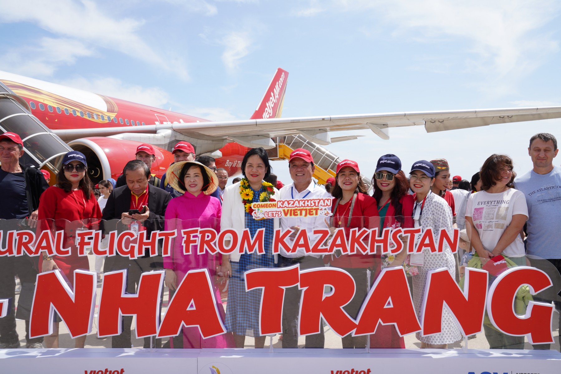 Dễ dàng đặt vé bay và khám phá Kazakhstan - Nha Trang cùng Vietjet - Ảnh 2.