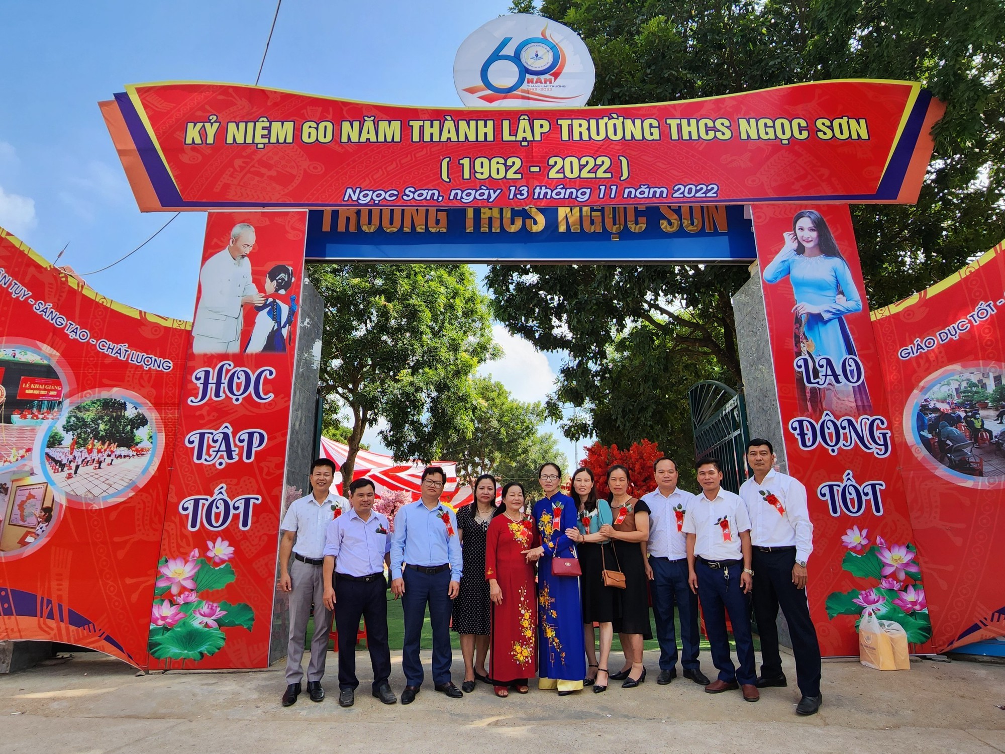 Bắc Giang: Kỷ niệm 60 năm thành lập trường THCS Ngọc Sơn - Ảnh 4.