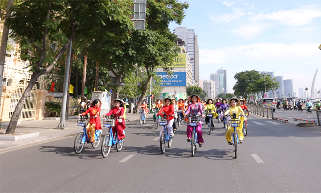 Đề xuất thí điểm cho thuê xe đạp công cộng tại 6 quận nội thành Hà Nội - Ảnh 1.