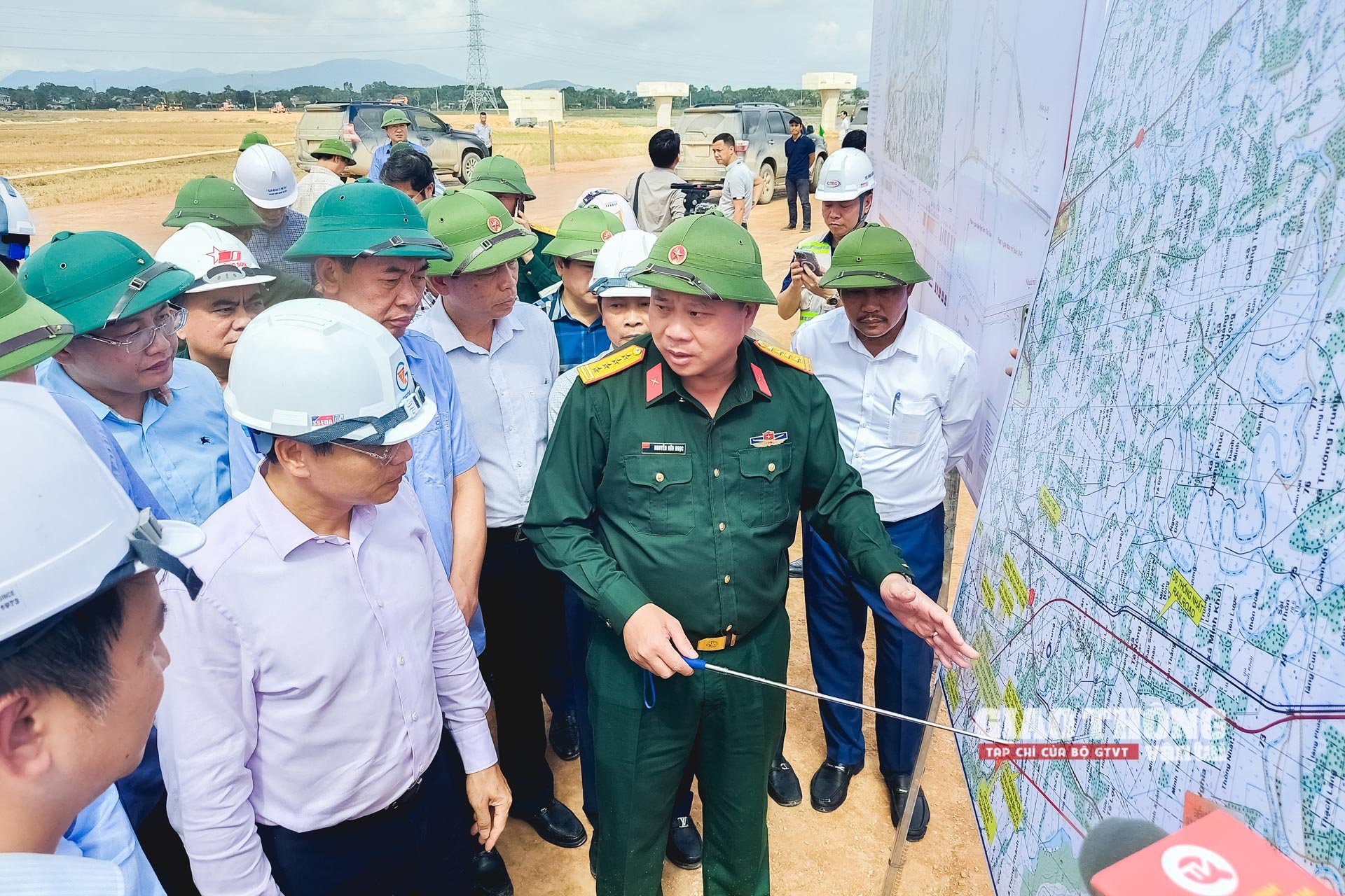 Bộ trưởng Nguyễn Văn Thắng yêu cầu loại nhà thầu yếu ở cao tốc Mai Sơn - QL45 - Ảnh 5.