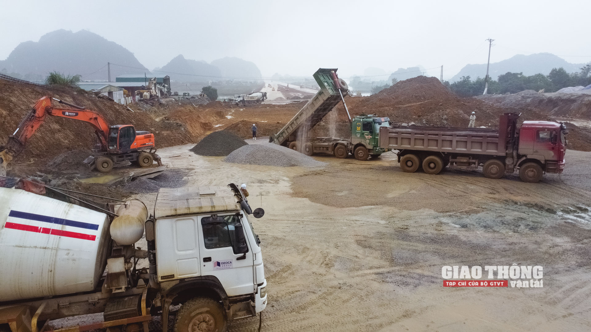 Cận cảnh cấp tốc hoàn thiện hầm lớn nhất cao tốc Mai Sơn - QL45 - Ảnh 21.