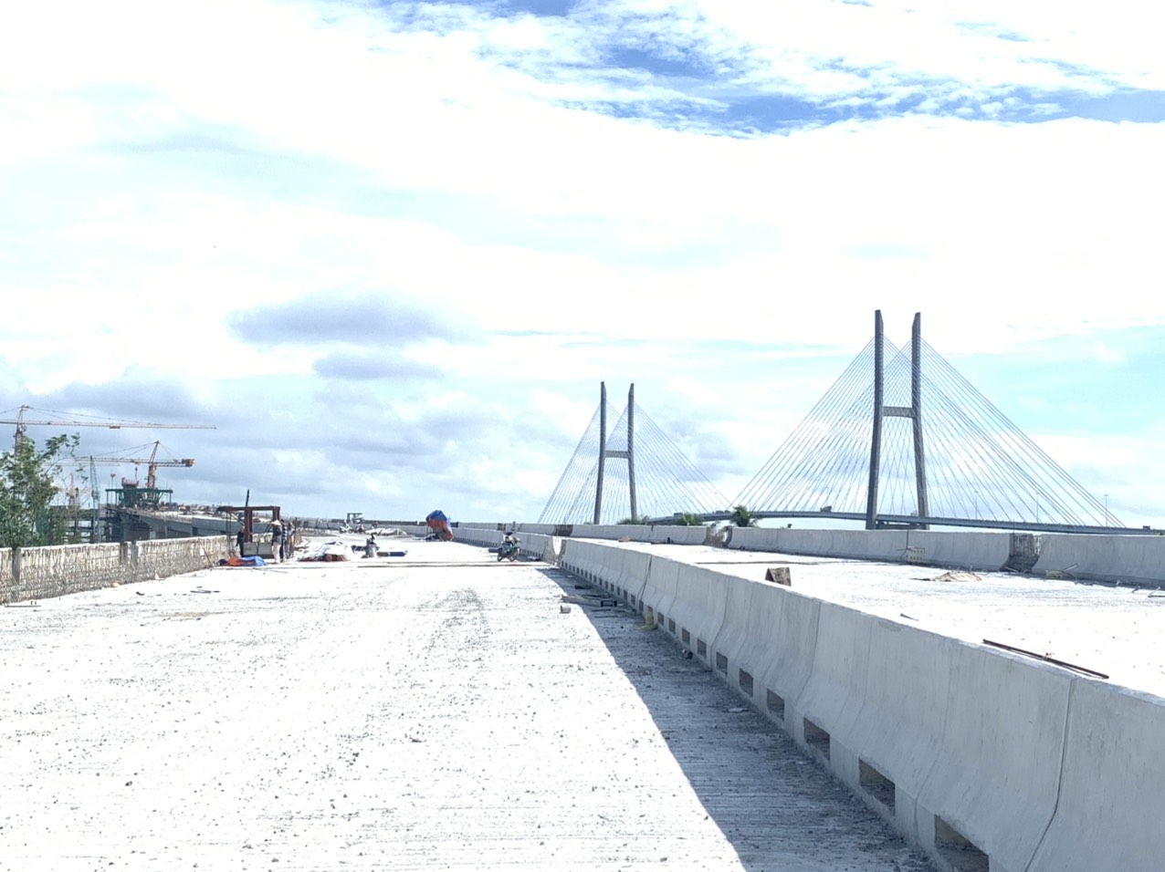 Một nhà thầu cam kết hoàn thành đúng tiến độ 4 dự án cao tốc Bắc - Nam - Ảnh 20.