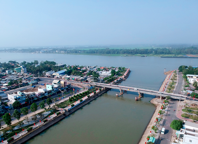 Ngày 16 và 17/12, kênh Hồng Ngự Vĩnh Hưng cấm tàu thuyền lưu thông - Ảnh 1.