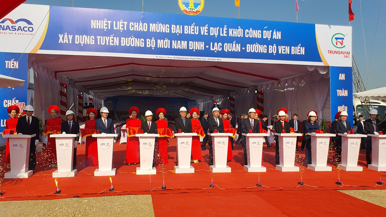Khởi công tuyến đường bộ mới Nam Định - Lạc Quần - Đường bộ ven biển trị giá 6.000 tỷ đồng - Ảnh 1.