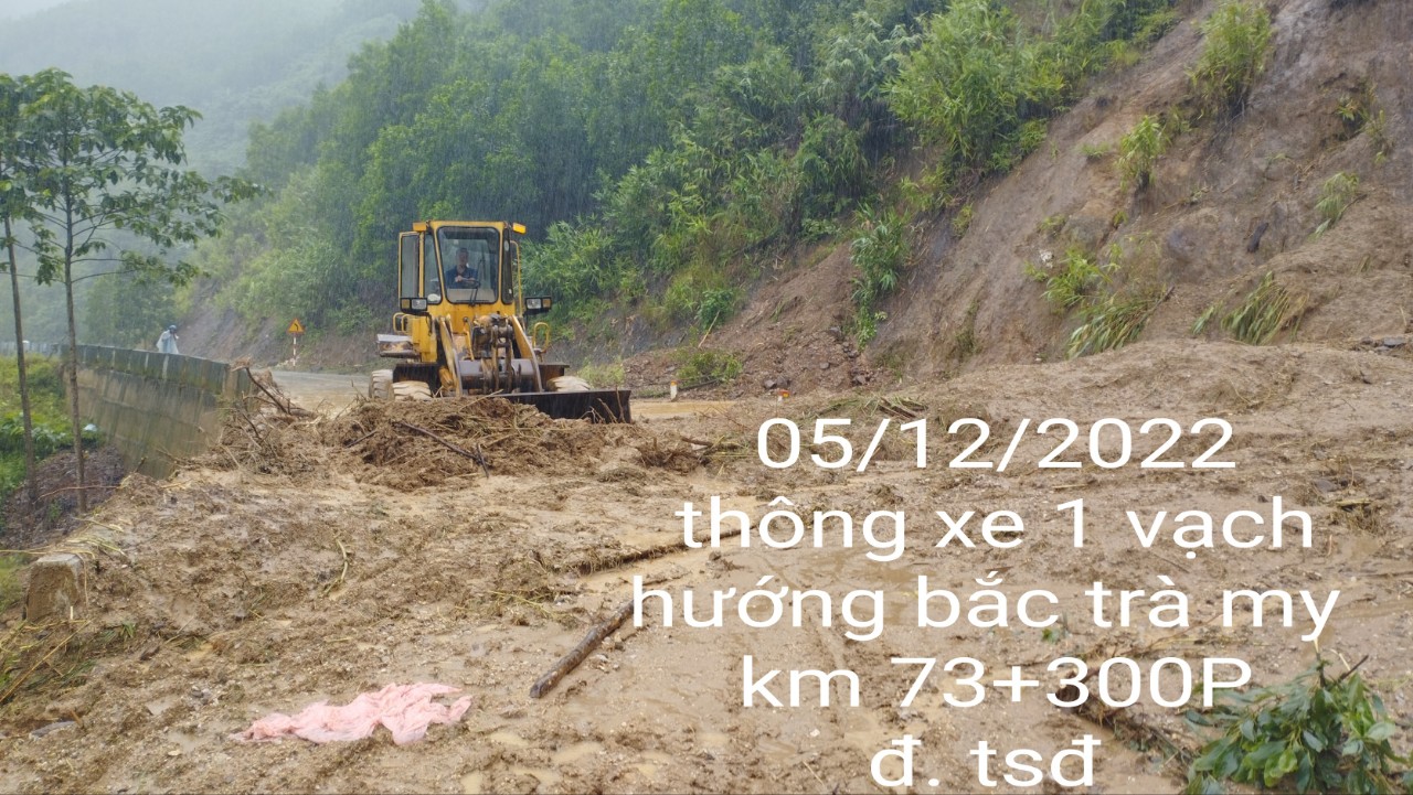 Khắc phục sạt lở tuyến Trường Sơn Đông: Đã thông xe toàn tuyến qua Quảng Nam - Ảnh 6.