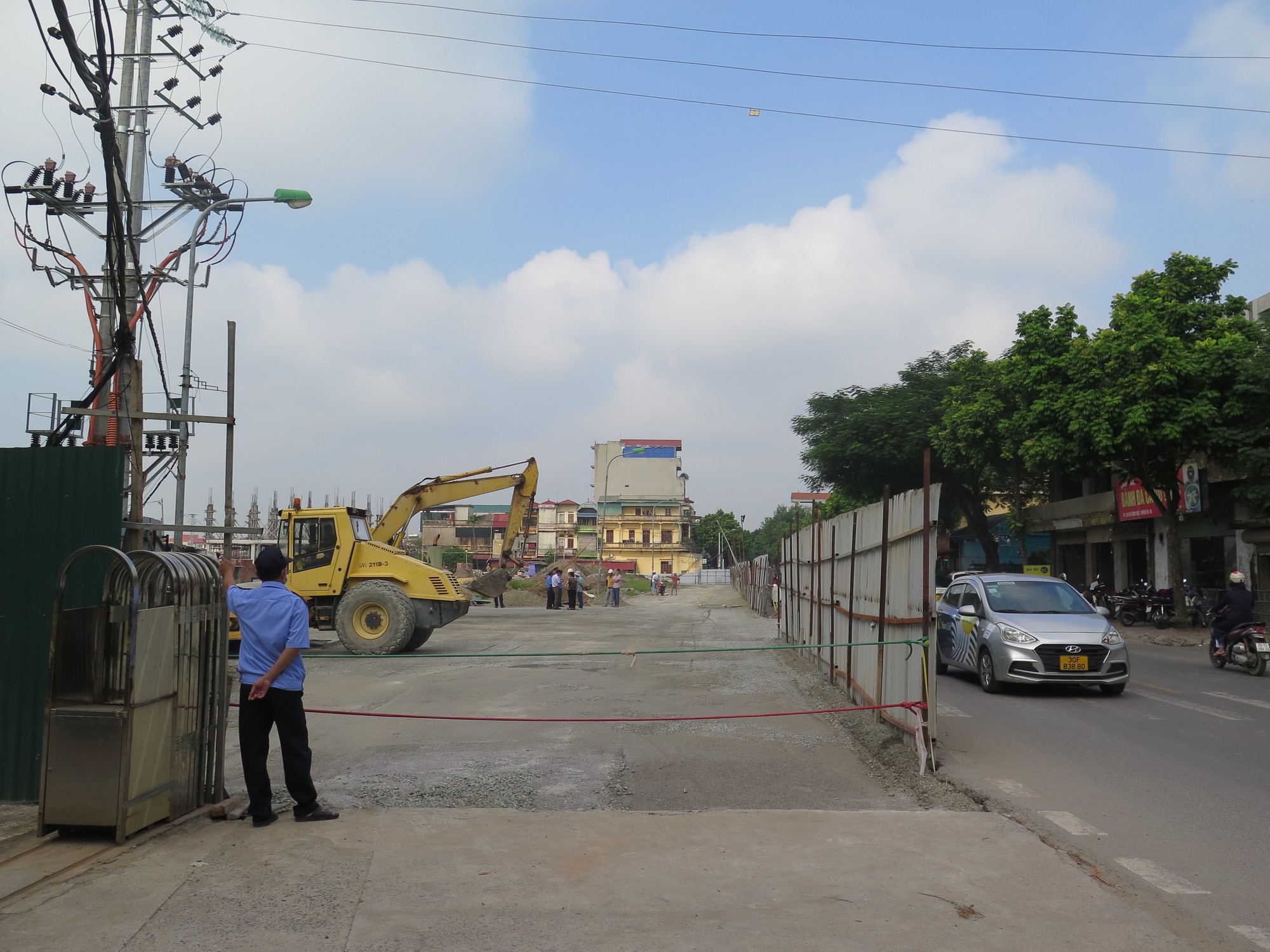 Tiếp bài Dự án khu đô thị xâm lấn đường ở Hà Nội: Công ty CP Him Lam thi công sai giấy phép - Ảnh 1.