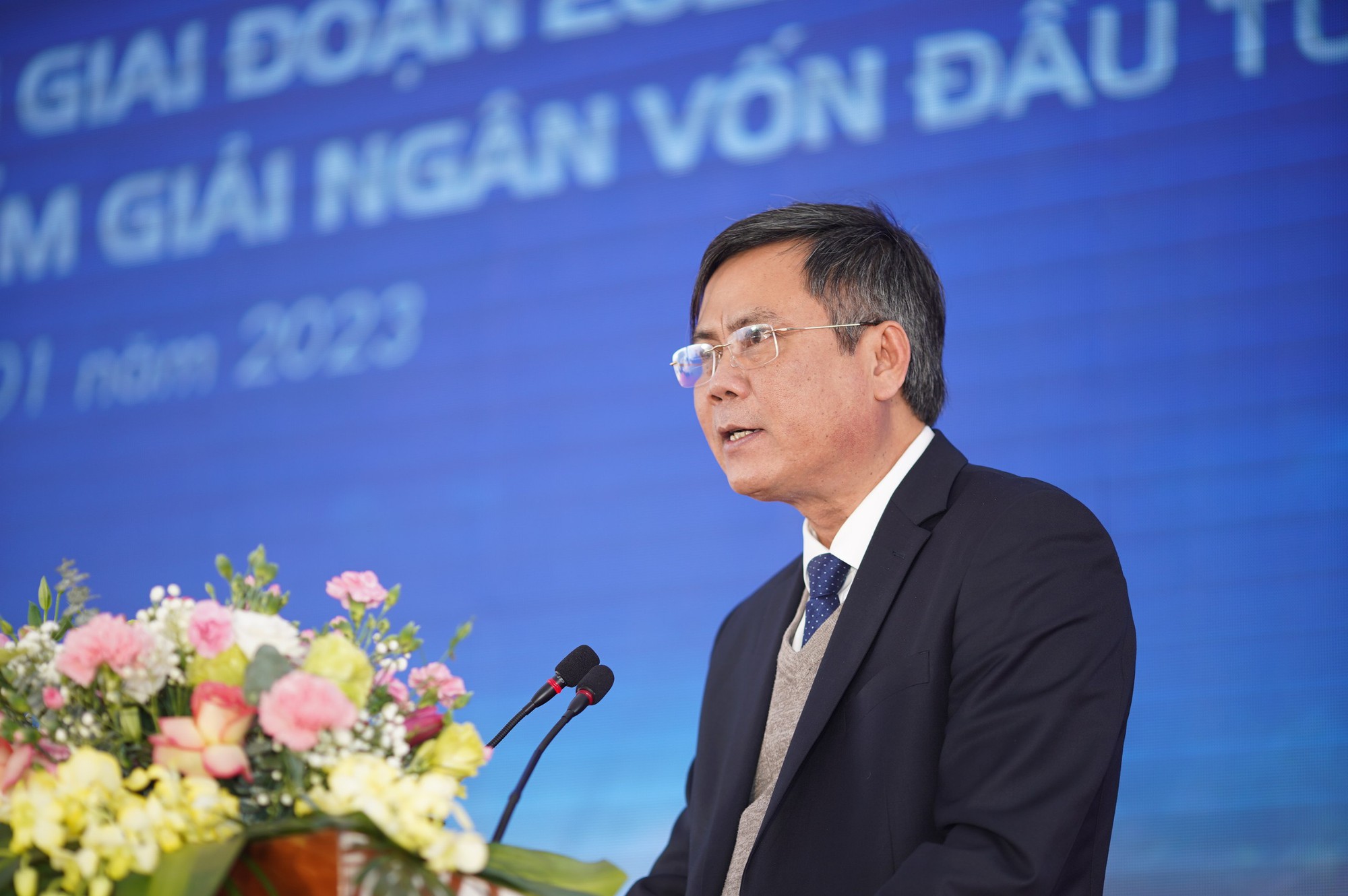 Nhà thầu quyết tâm rút ngắn tiến độ cao tốc Bùng - Vạn Ninh gần 9,4 nghìn tỷ đồng - Ảnh 3.