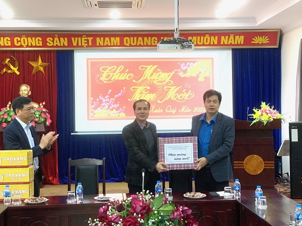 Công đoàn GTVT Việt Nam quan tâm thiết thực đến người lao động trong dịp Tết - Ảnh 1.