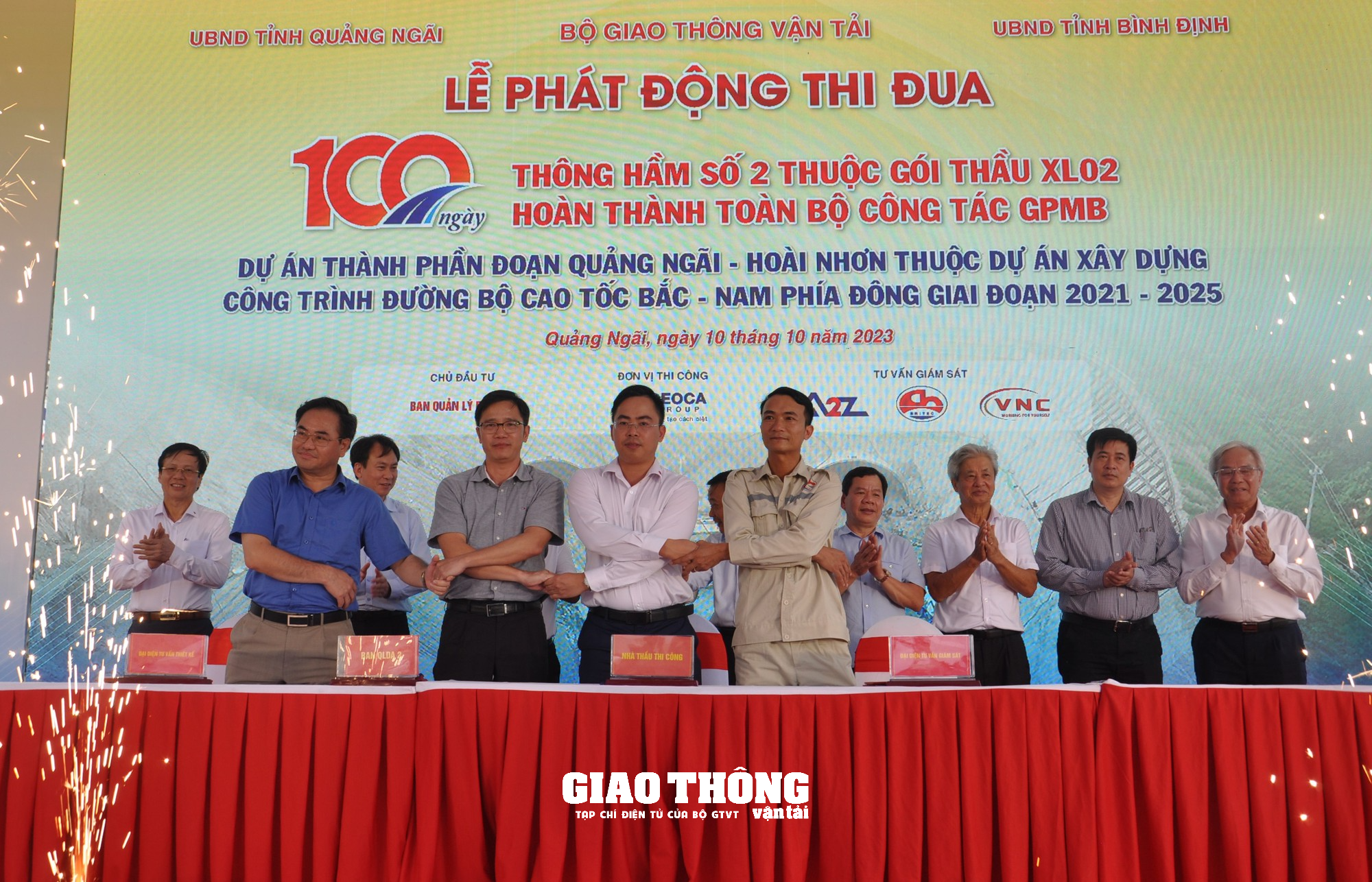 Chiến dịch &quot;100 ngày thông hầm 2 và hoàn thành GPMB dự án cao tốc Quảng Ngãi-Hoài Nhơn&quot; - Ảnh 10.