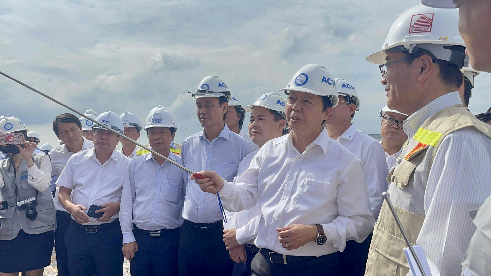 Phó thủ tướng Trần Hồng Hà kiểm tra dự án sân bay Long Thành  - Ảnh 1.