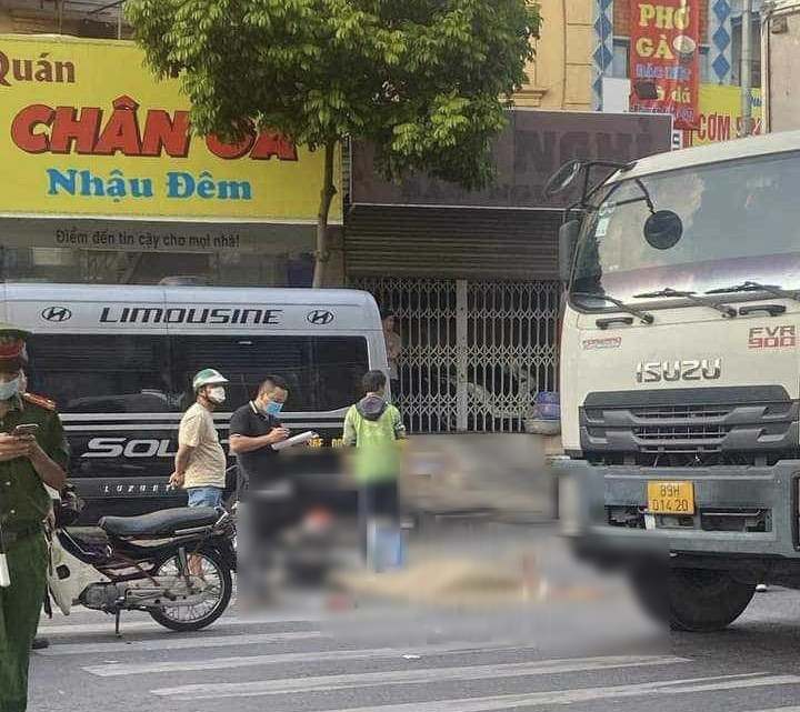 Hà Nội: Lộ nguyên nhân người phụ nữ tử vong sau va chạm với xe ô tô tải - Ảnh 1.