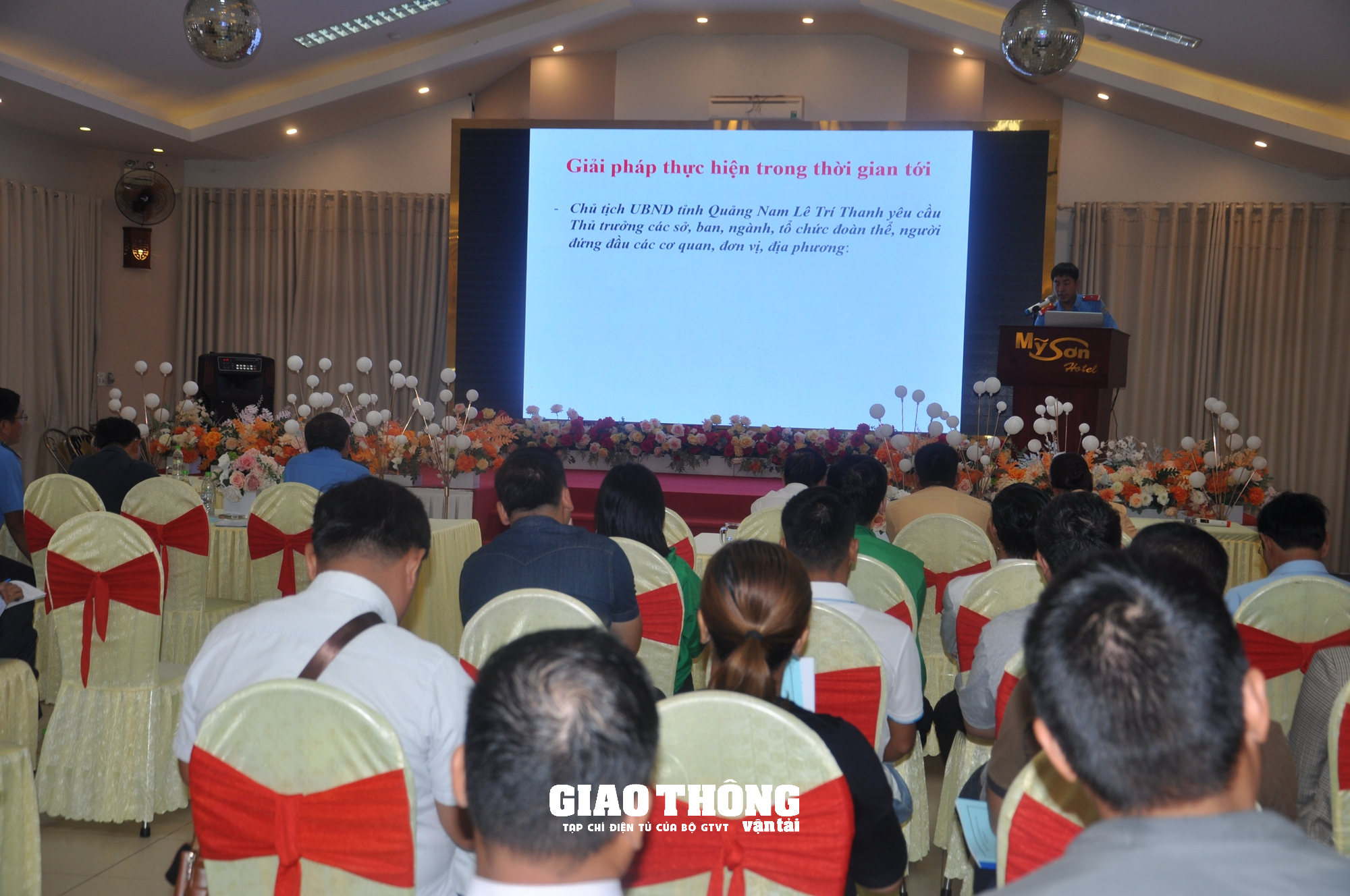 Quảng Nam: Doanh nghiệp vận tải hành khách cam kết chấp hành pháp luật về TTATGT- Ảnh 4.