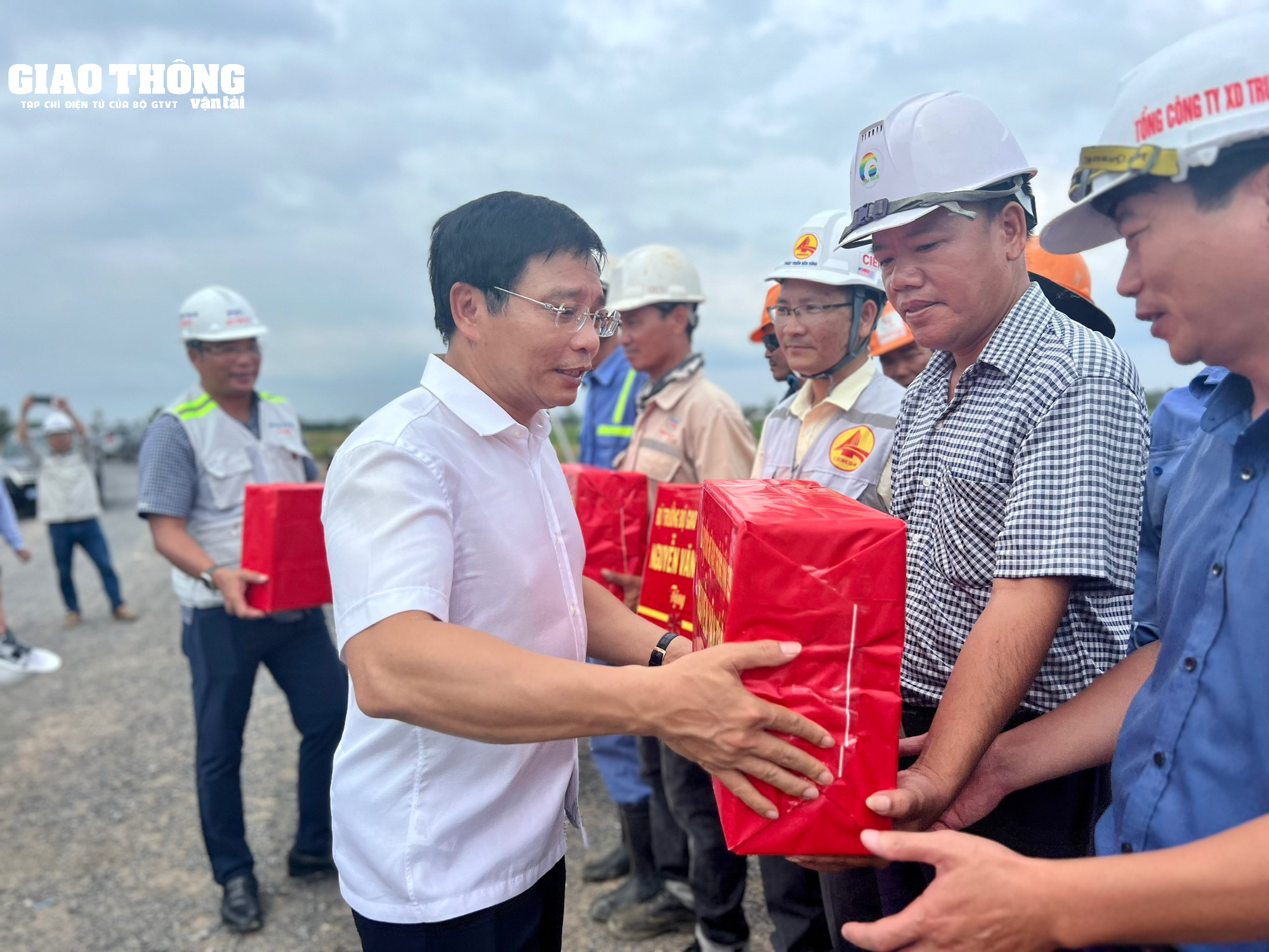 Bộ trưởng Nguyễn Văn Thắng: Xem xét nhân rộng phạm vi thí điểm dùng cát biển tại các dự án giao thông- Ảnh 6.