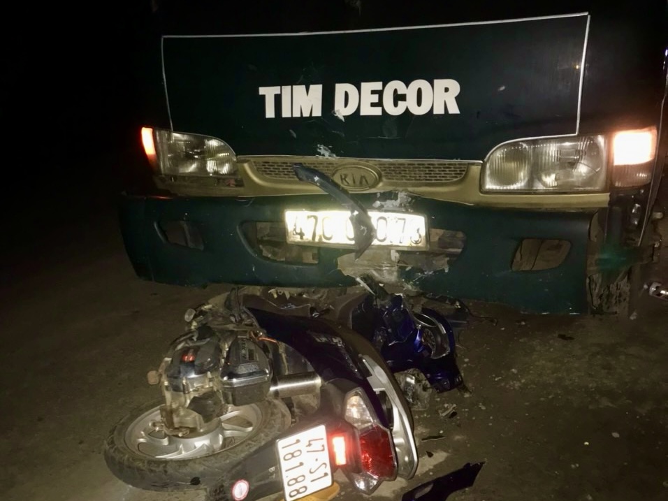 Đắk Lắk: Va chạm xe tải, 2 người phụ nữ đi xe máy tử vong tại chỗ- Ảnh 1.