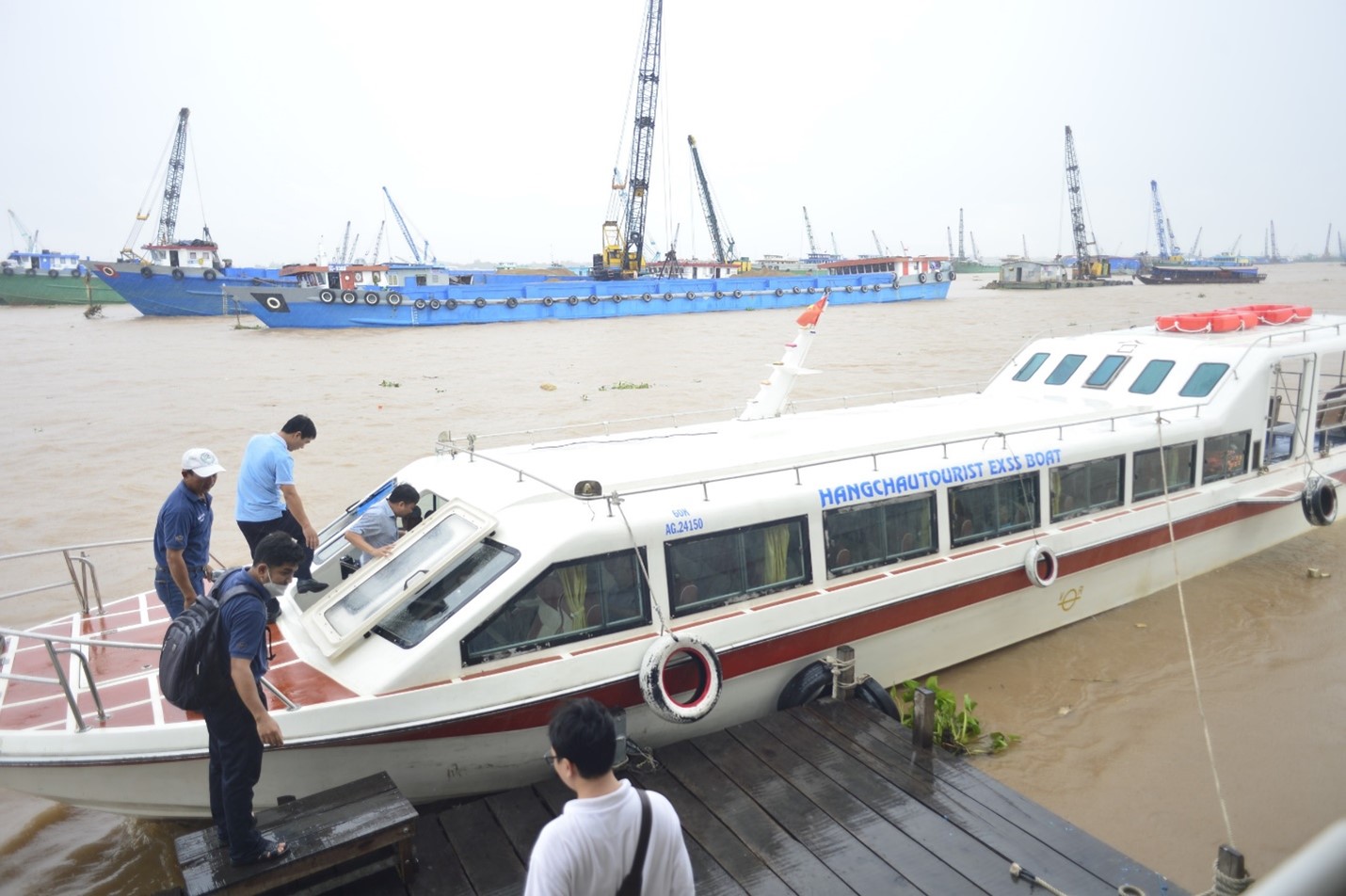 Hành lang pháp lý đầy đủ tạo thuận lợi cho vận tải thủy tuyến Việt Nam – Campuchia- Ảnh 2.