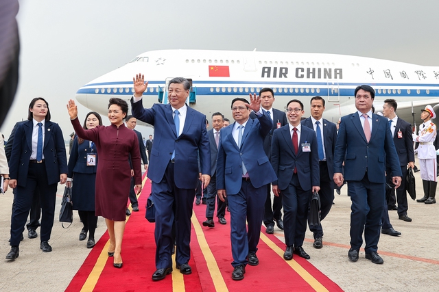 Thủ tướng Phạm Minh Chính ra sân bay đón Tổng Bí thư, Chủ tịch Trung Quốc Tập Cận Bình- Ảnh 2.