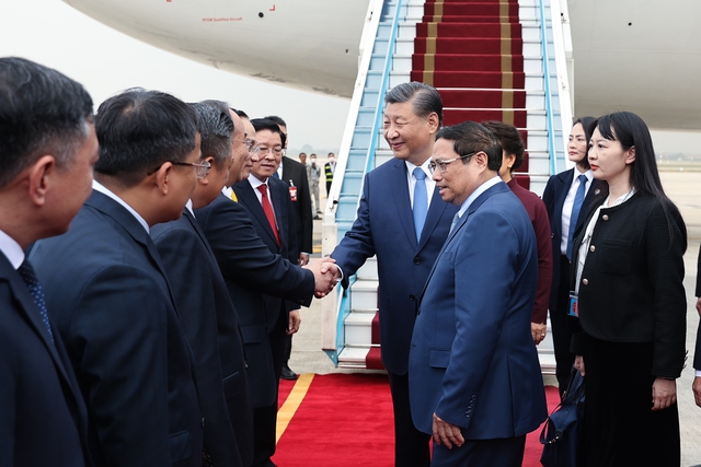 Thủ tướng Phạm Minh Chính ra sân bay đón Tổng Bí thư, Chủ tịch Trung Quốc Tập Cận Bình- Ảnh 3.
