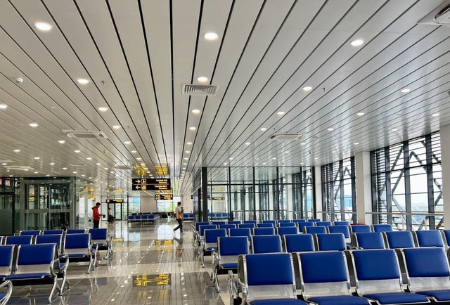Bộ trưởng Nguyễn Văn Thắng và những hành khách đầu tiên “xông đất” sân bay Điện Biên mới- Ảnh 6.