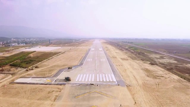 Bộ trưởng Nguyễn Văn Thắng và những hành khách đầu tiên “xông đất” sân bay Điện Biên mới- Ảnh 7.