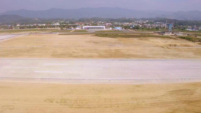 Bộ trưởng Nguyễn Văn Thắng và những hành khách đầu tiên “xông đất” sân bay Điện Biên mới- Ảnh 9.