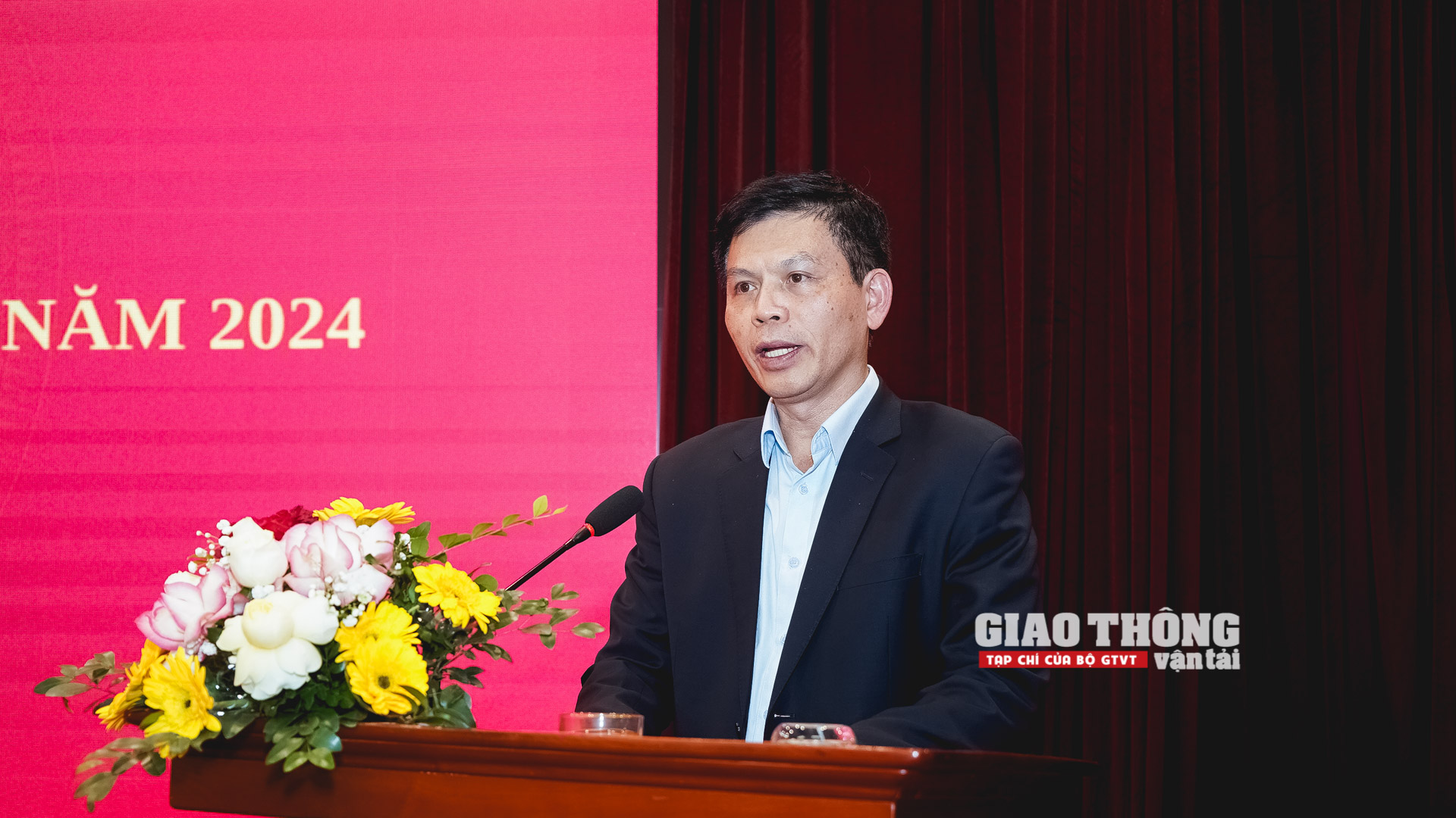 Đồng chí Lê Anh Tuấn, Bí thư Đảng bộ, Thứ trưởng Bộ GTVT phát biểu tại hội nghị