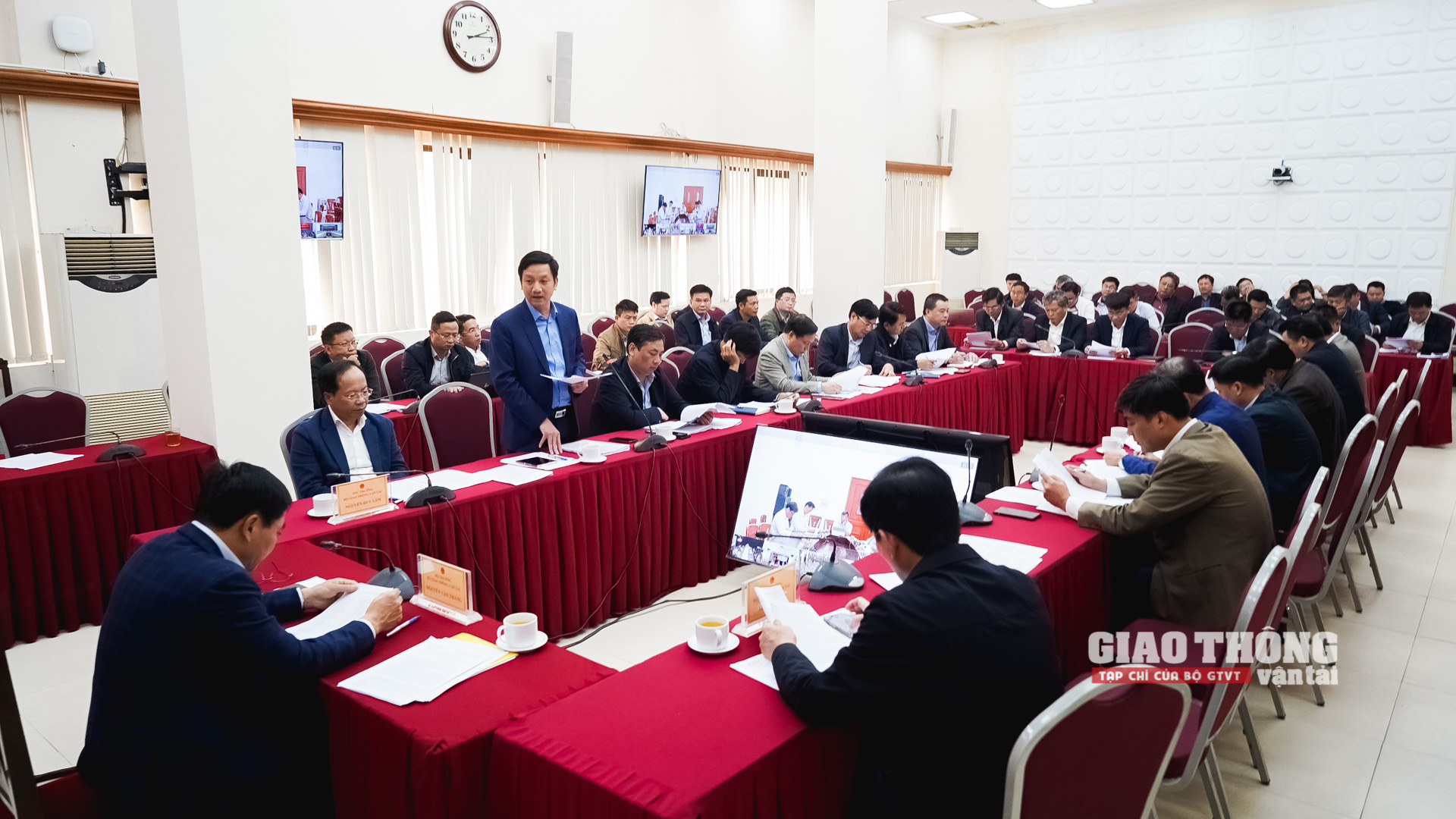 Bộ trưởng Nguyễn Văn Thắng nêu 4 nguyên tắc thúc giải ngân vốn đầu tư công - Ảnh 1.