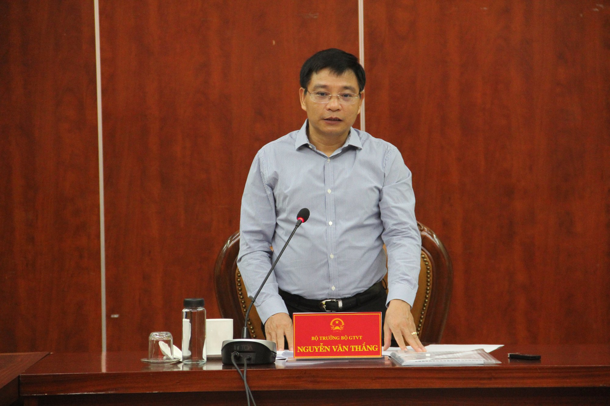 Bộ trưởng Nguyễn Văn Thắng làm việc với Cục Đường bộ Việt Nam - Ảnh 1.