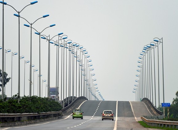 Khắc phục hiện tượng lún đầu cầu trên cao tốc Cầu Giẽ - Ninh Bình - Ảnh 1.