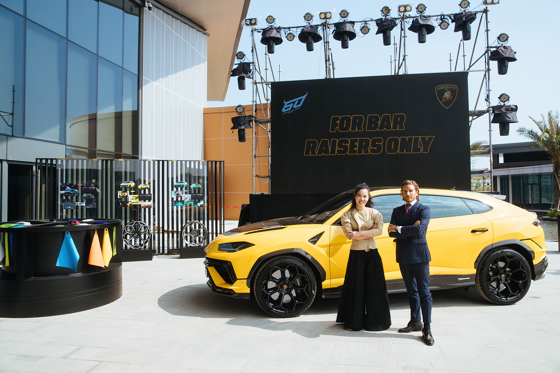 Siêu SUV Lamborghini Urus Performante ra mắt khách Việt, giá từ 16,5 tỷ đồng - Ảnh 7.