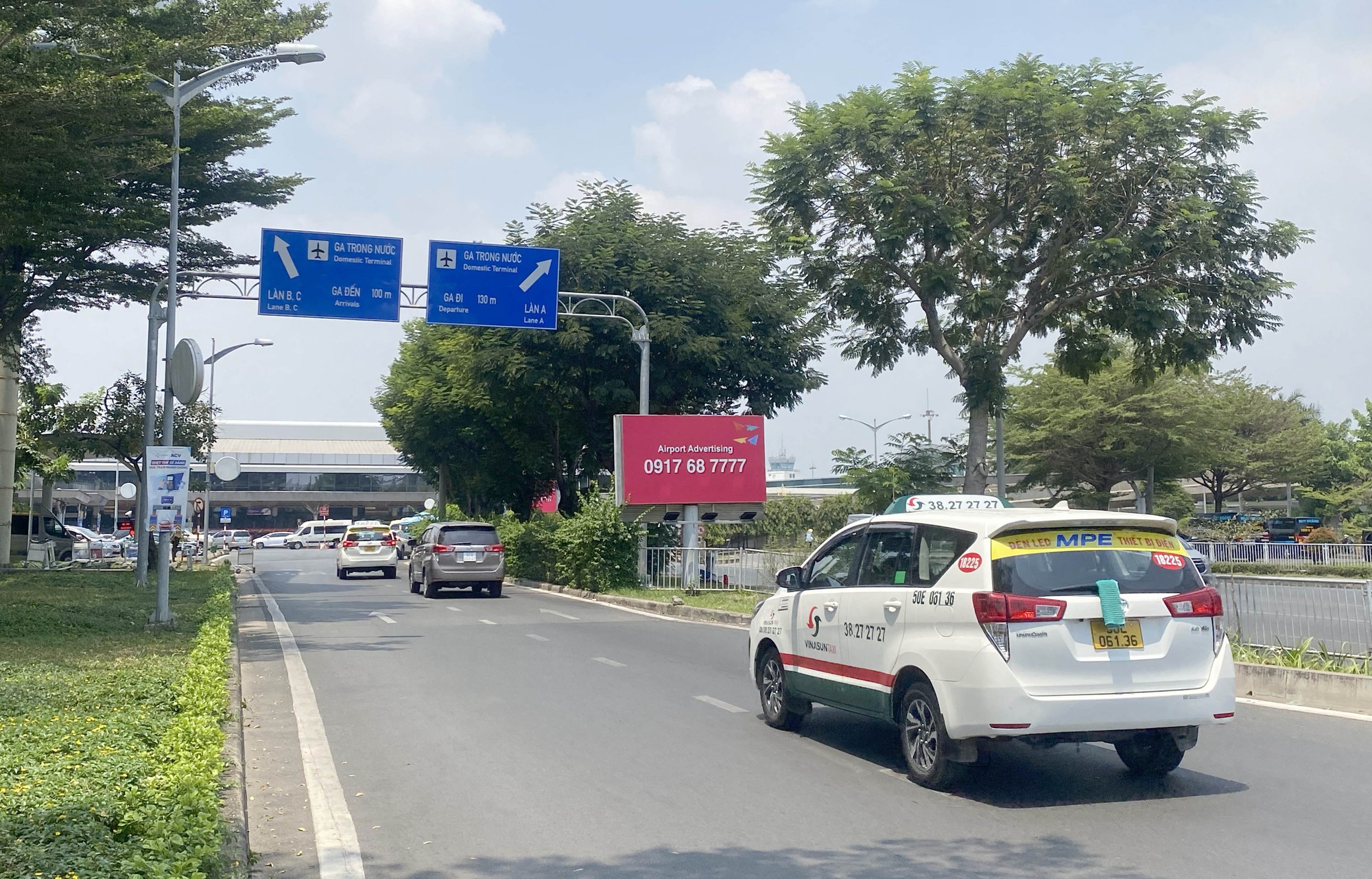 Nhà xe TCP &quot;lên tiếng&quot; việc áp dụng mức thu phí taxi vào sân bay Tân Sơn Nhất đón khách - Ảnh 2.