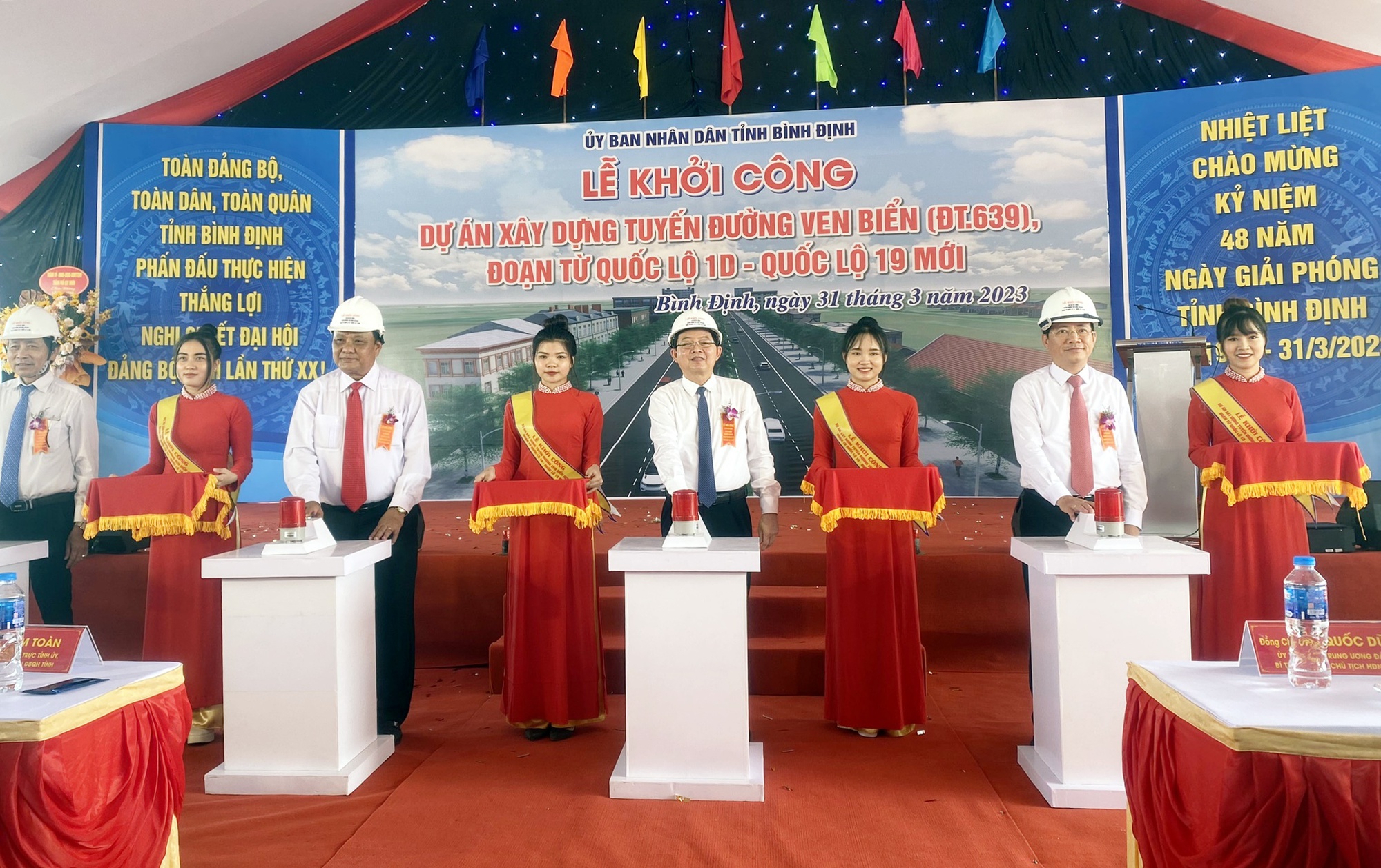 Bình Định khởi công tuyến đường ven biển 1.500 tỷ đồng kết nối 2 quốc lộ - Ảnh 1.