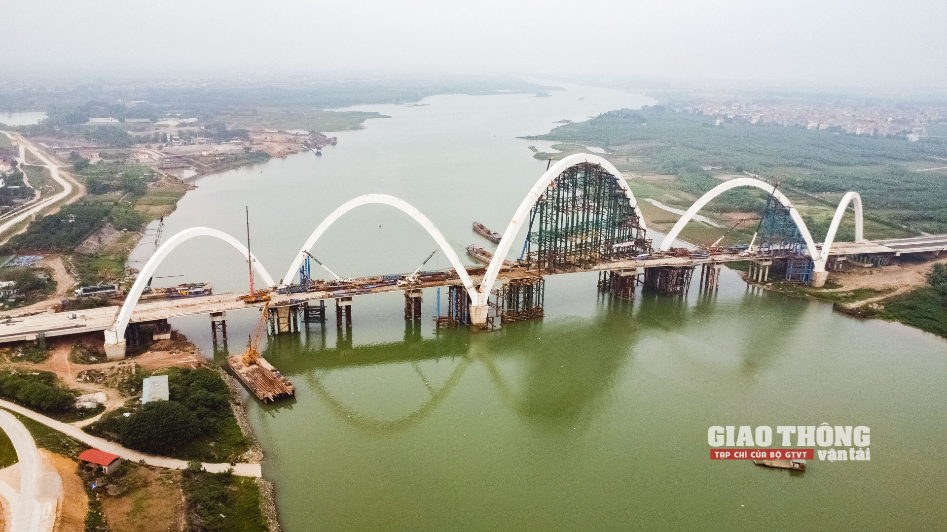 Phóng sự ảnh: Mục sở thị cầu vòm thép cao nhất Việt Nam chuẩn bị khánh thành - Ảnh 1.