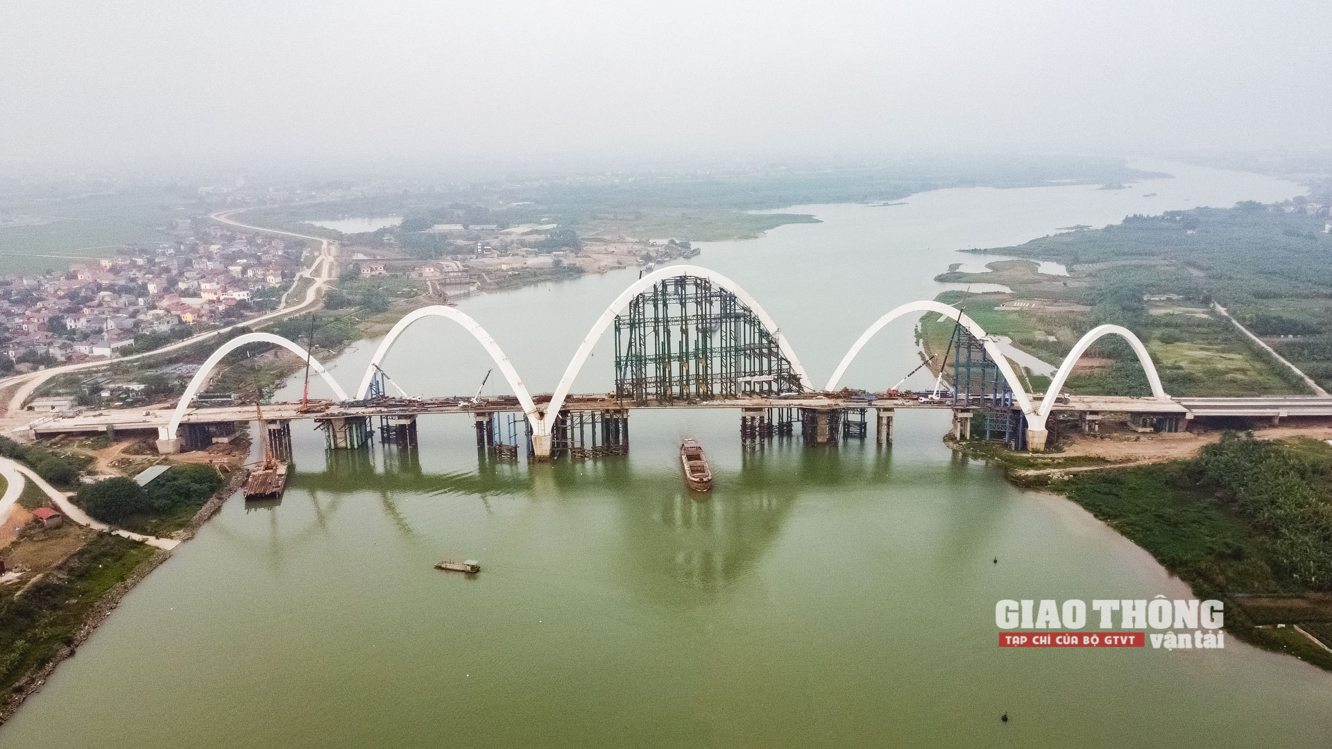 Phóng sự ảnh: Mục sở thị cầu vòm thép cao nhất Việt Nam chuẩn bị khánh thành - Ảnh 12.