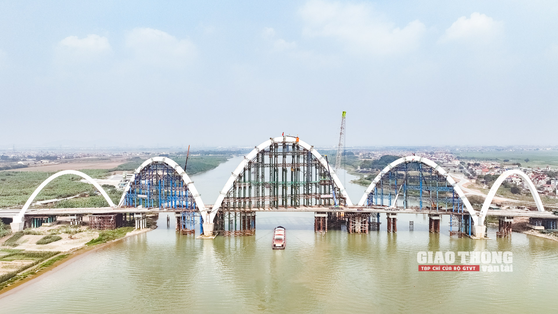 Phóng sự ảnh: Mục sở thị cầu vòm thép cao nhất Việt Nam chuẩn bị khánh thành - Ảnh 6.