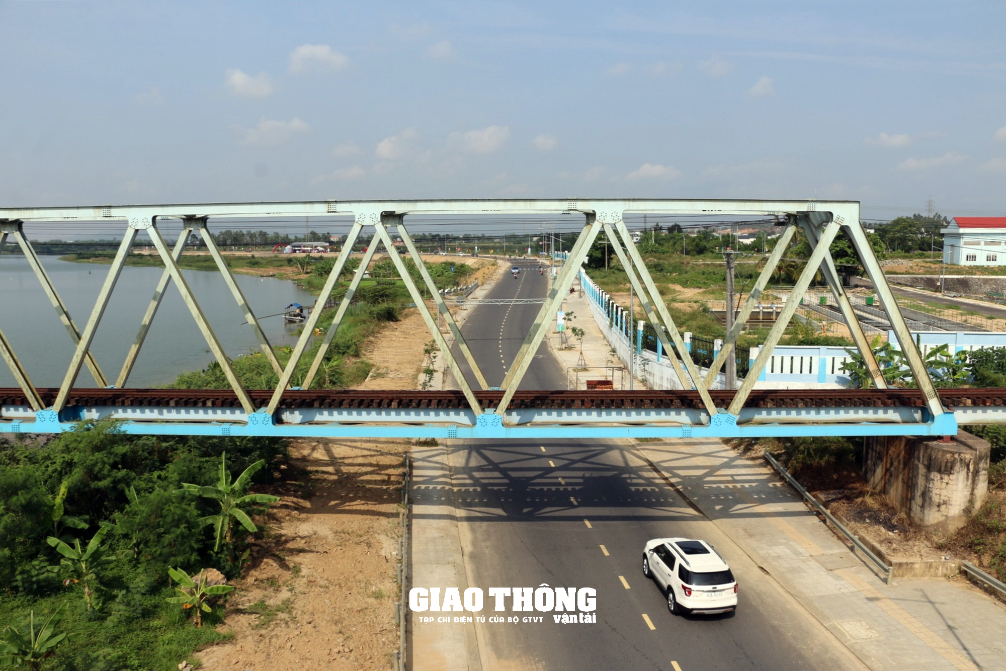 Đà Nẵng khánh thành đường ven sông gần 750 tỷ đồng - Ảnh 9.