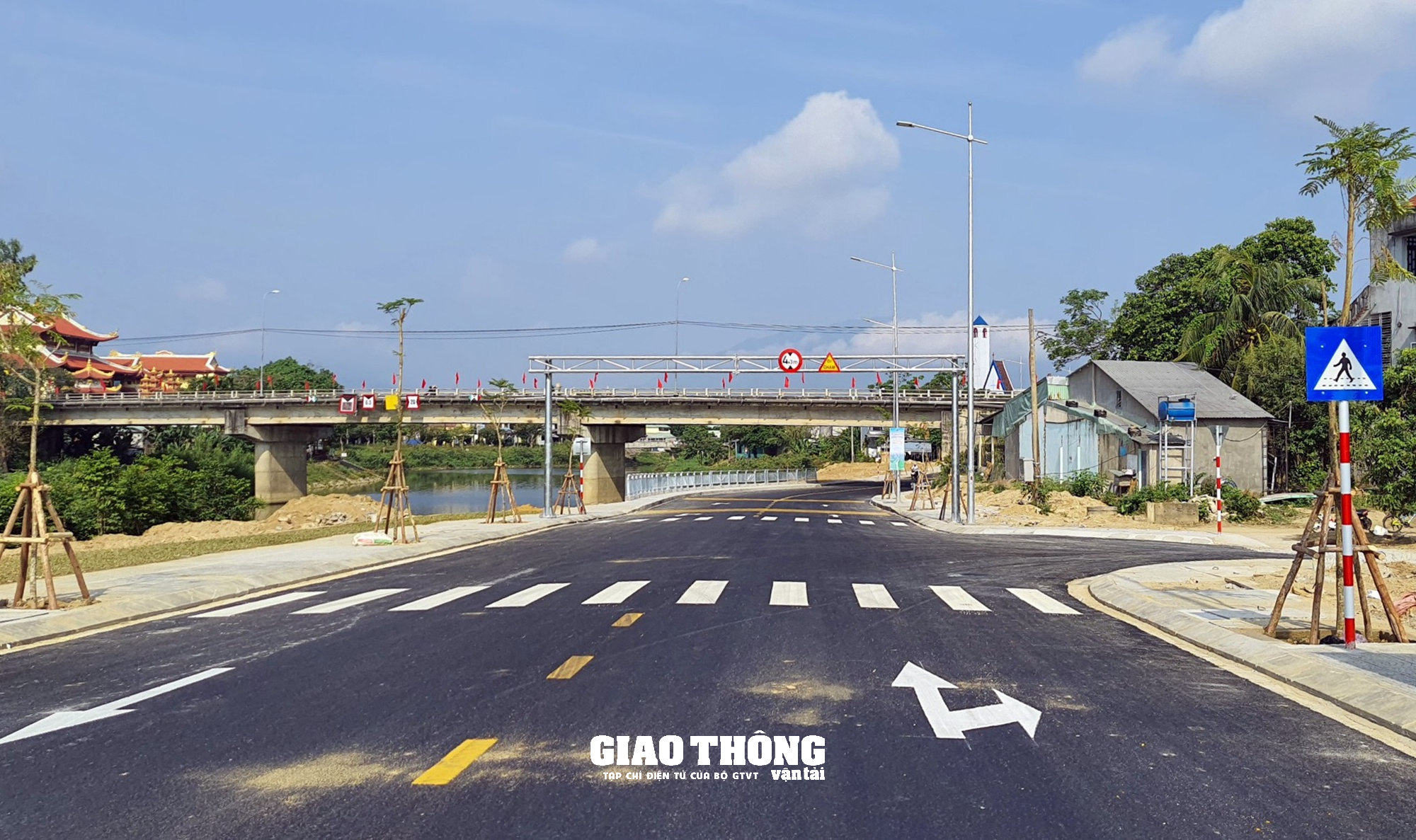Đà Nẵng khánh thành đường ven sông gần 750 tỷ đồng - Ảnh 10.
