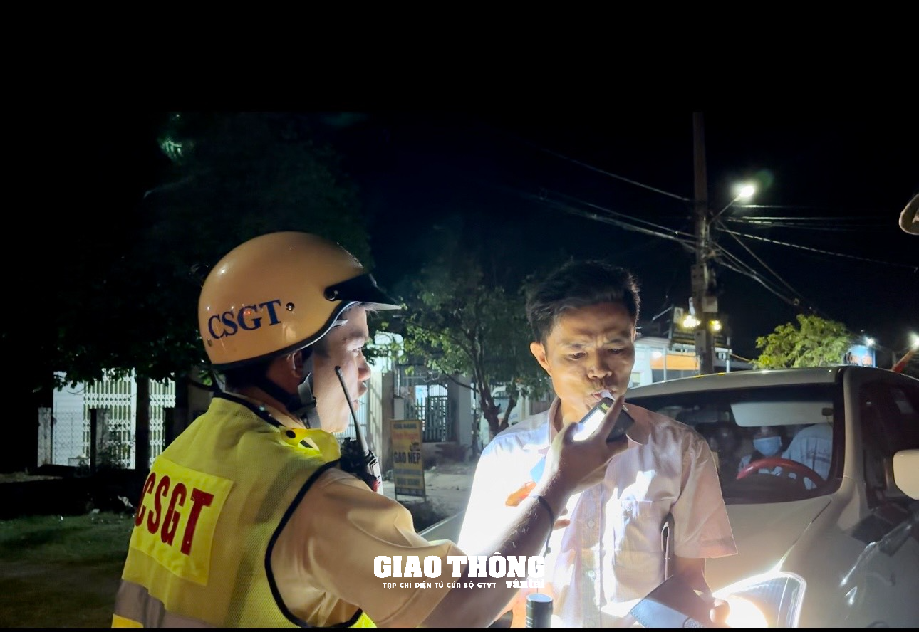 CSGT Đắk Lắk xử lý nhiều lái xe có nồng độ cồn, ma túy - Ảnh 7.