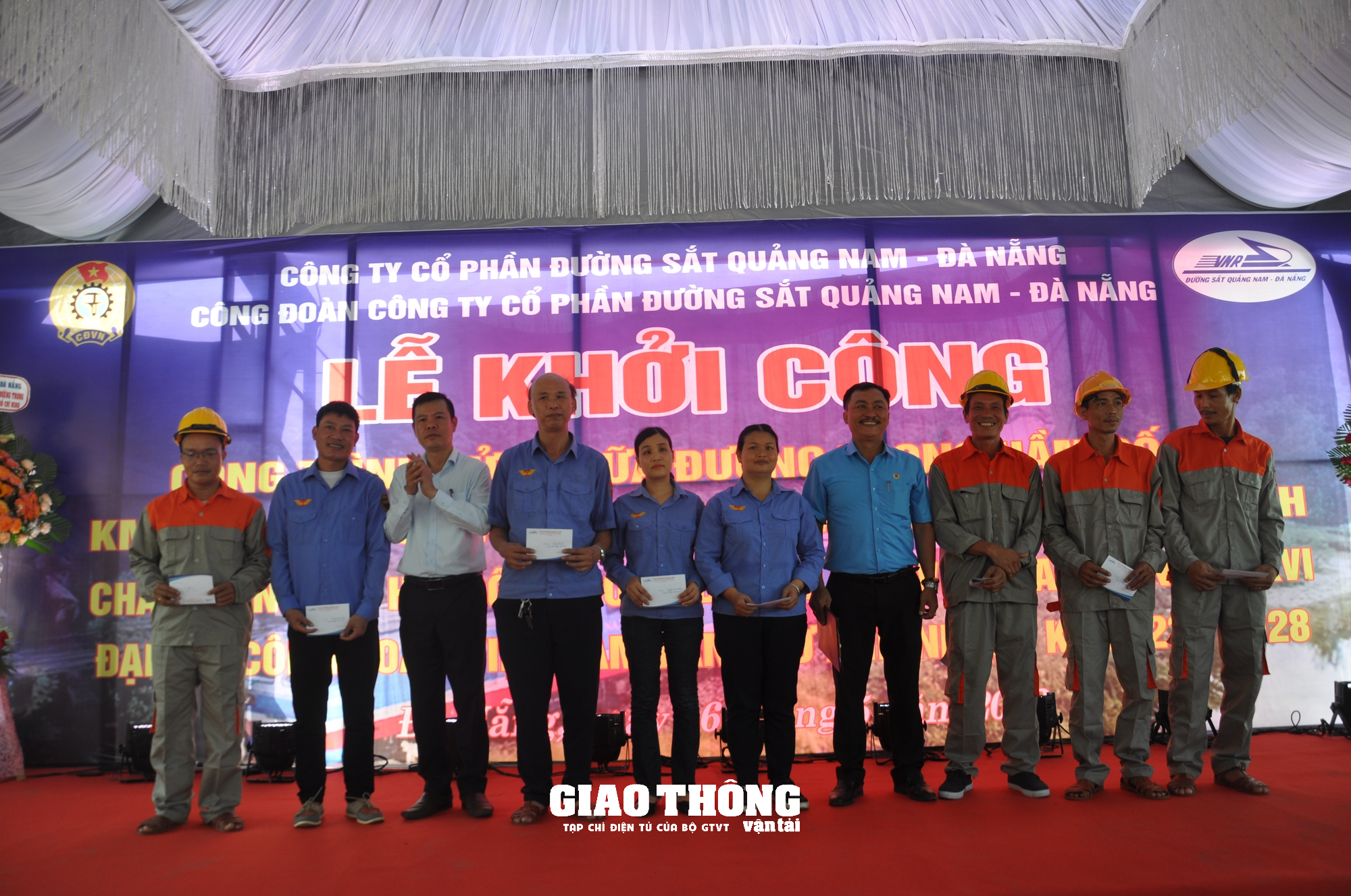Khởi công sửa chữa đường trong công trình hầm đường sắt dài nhất Việt Nam - Ảnh 8.