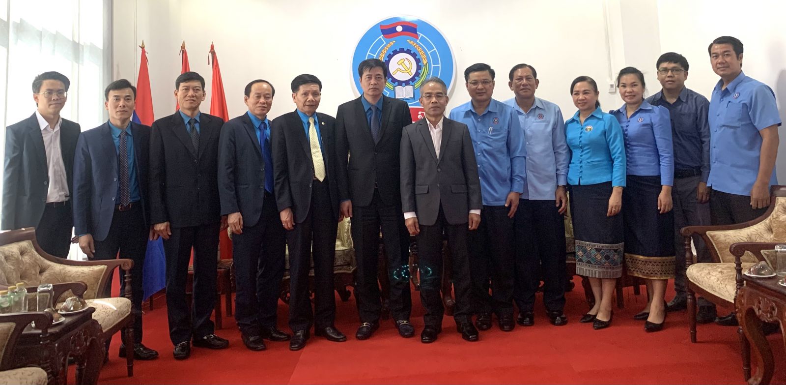 Công đoàn GTVT Việt Nam tăng cường hợp tác với Liên hiệp Công đoàn Bộ Công chính và vận tải Lào - Ảnh 9.
