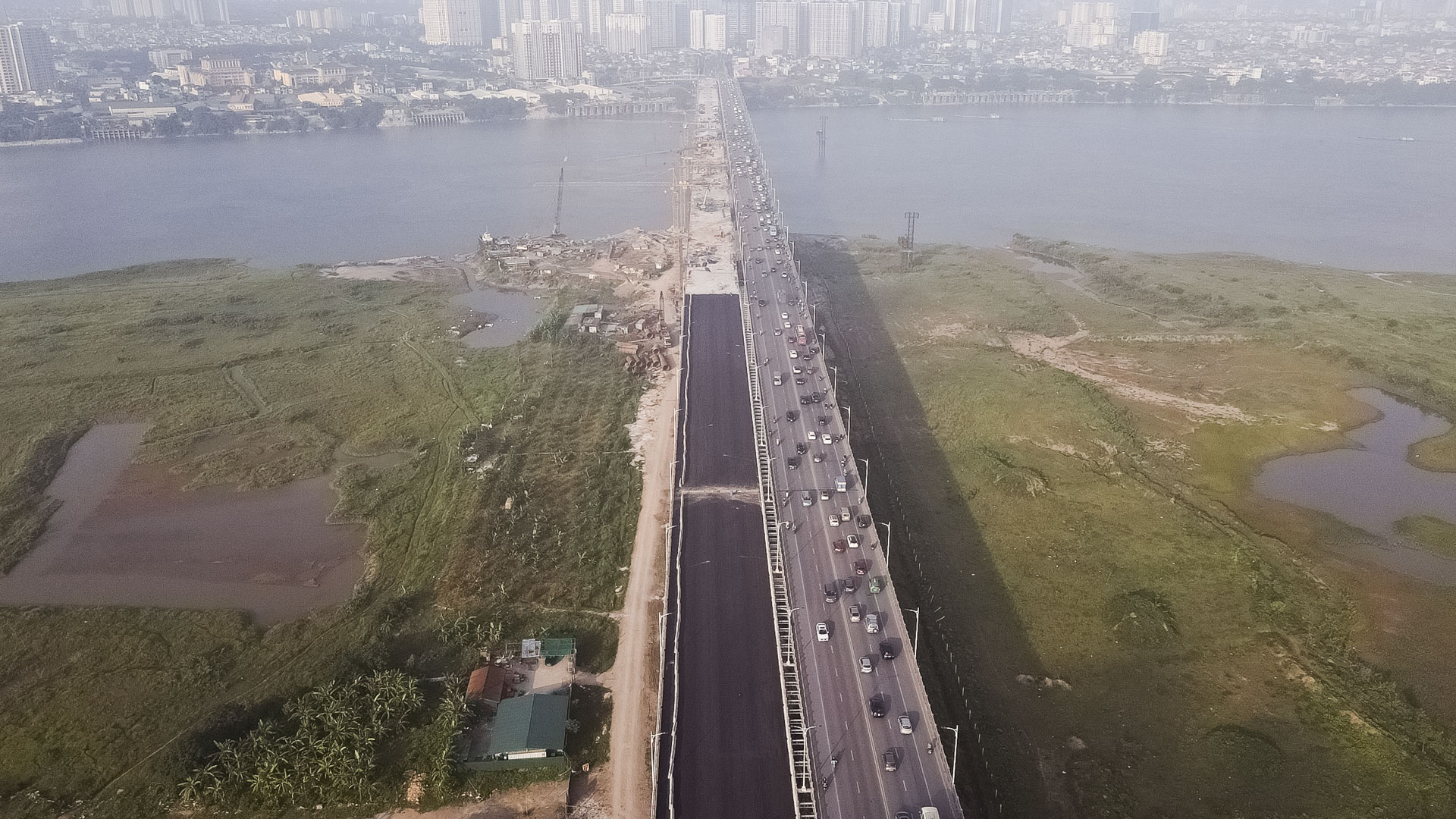 Cầu Vĩnh Tuy 2 hoàn tất khối hợp long cuối cùng, chuẩn bị thông xe vào đầu tháng 9/2023 - Ảnh 6.