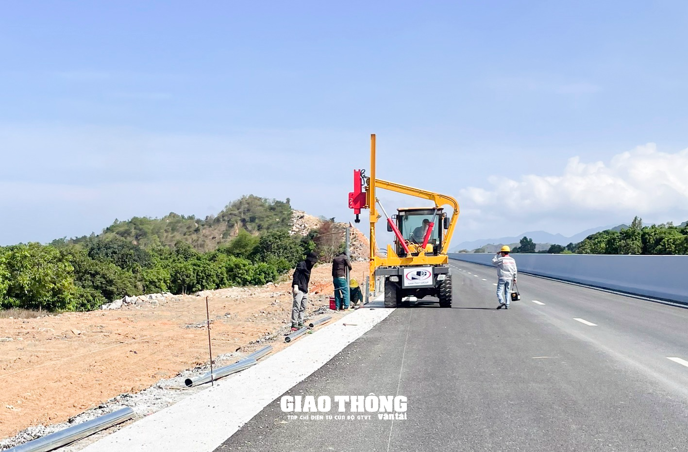 Thi công hoàn thiện cao tốc Nha Trang – Cam Lâm, thông xe vào 19/5 - Ảnh 5.