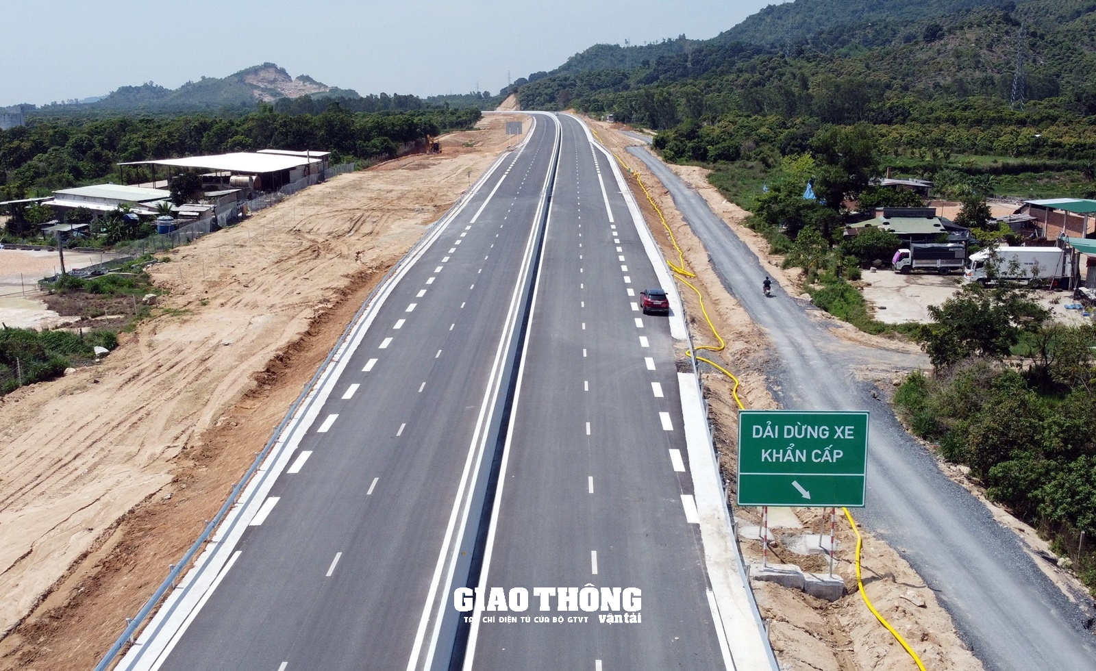 Tạm dừng lưu thông cao tốc Nha Trang – Cam Lâm để phục vụ lễ khánh thành - Ảnh 1.