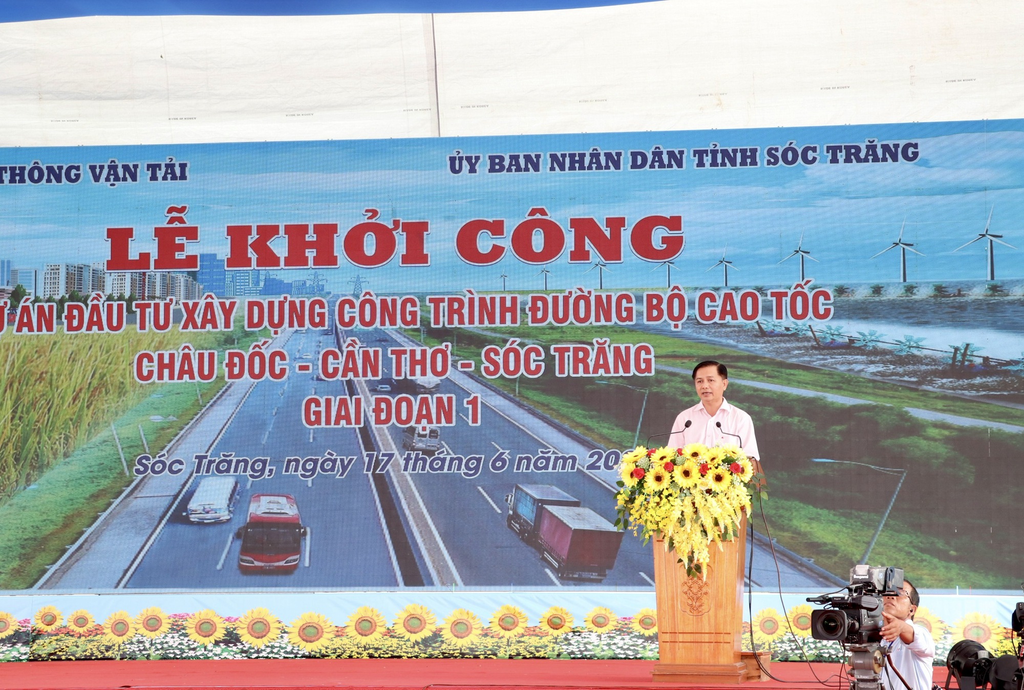 Trực tiếp khởi công cao tốc Châu Đốc - Cần Thơ - Sóc Trăng gần 44.700 tỷ đồng - Ảnh 2.