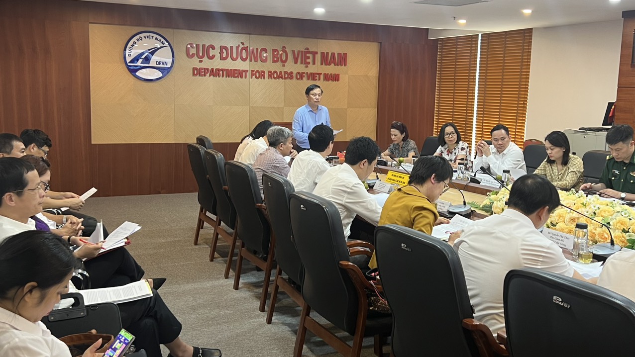 Hội đàm song phương nhằm thúc đẩy hợp tác trong lĩnh vực vận tải đường bộ giữa Việt Nam và Trung Quốc - Ảnh 1.