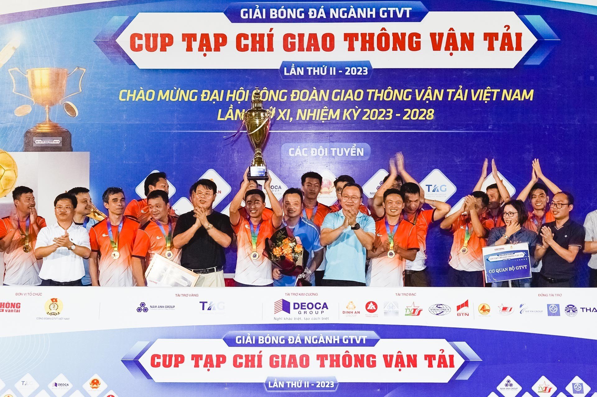 Cơ quan Bộ GTVT vô địch Giải bóng đá ngành GTVT Cup Tạp chí GTVT năm 2023 - Ảnh 1.